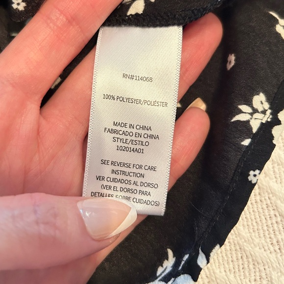 Sweet Baby Jamie Black Floral Tie Top - Picture 11 of 11